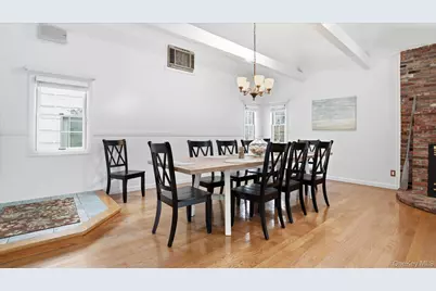 254 Meeting House Creek Road, Aquebogue, NY 11901 - Photo 5