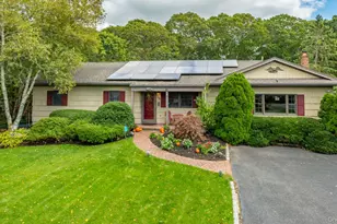 254 Meeting House Creek Rd, Aquebogue, NY 11901 - Photo 3