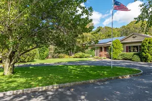 254 Meeting House Creek Rd, Aquebogue, NY 11901 - Photo 23