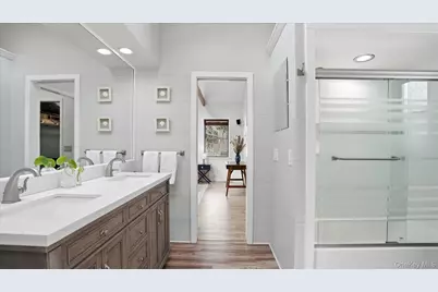 254 Meeting House Creek Road, Aquebogue, NY 11901 - Photo 15