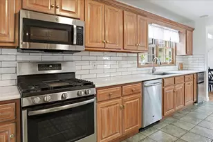 254 Meeting House Creek Rd, Aquebogue, NY 11901 - Photo 7