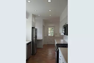 16 Bon Air Avenue, New Rochelle, NY 10804 - Photo 15