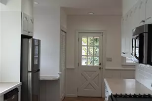 16 Bon Air Ave, New Rochelle, NY 10804 - Photo 15