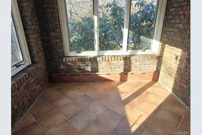 16 Bon Air Avenue, New Rochelle, NY 10804 - Photo 11