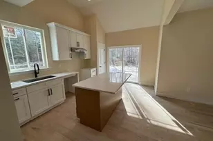 2384 B N/C Walnut Ave, Ronkonkoma, NY 11779 - Photo 7