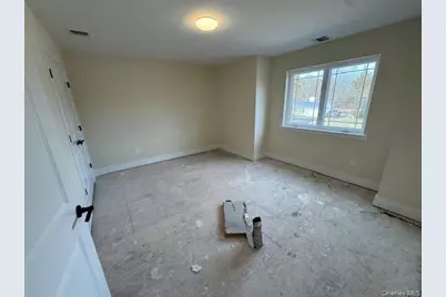 2384 B N/C Walnut Avenue, Ronkonkoma, NY 11779 - Photo 19