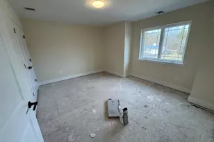 2384 B N/C Walnut Ave, Ronkonkoma, NY 11779 - Photo 19