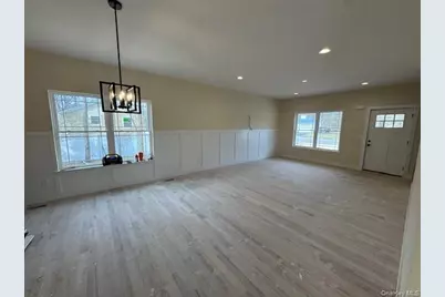 2384 B N/C Walnut Avenue, Ronkonkoma, NY 11779 - Photo 5