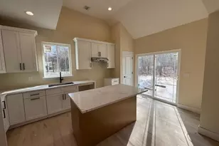 2384 B N/C Walnut Ave, Ronkonkoma, NY 11779 - Photo 9