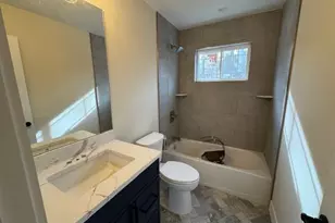 2384 B N/C Walnut Ave, Ronkonkoma, NY 11779 - Photo 21