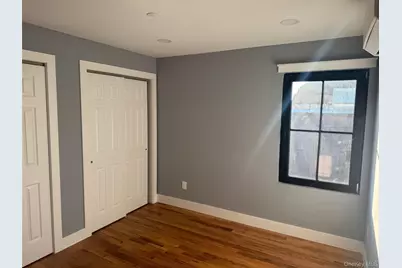 1035 Montauk Highway #6, Copiague, NY 11726 - Photo 3