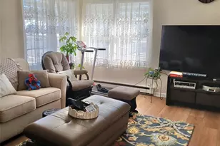 427 Aylesbury Ct, Ridge, NY 11961 - Photo 7