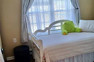 427 Aylesbury Ct, Ridge, NY 11961 - Photo 13