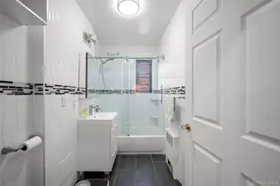 246-29 57th Dr, Douglaston, NY 11362 - Photo 15