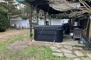 18 Park Ave, Glen Cove, NY 11542 - Photo 15