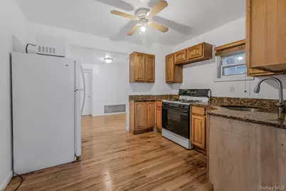 9006 107th Avenue, Ozone Park, NY 11417 - Photo 7