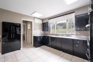 180 Wilmot Rd, New Rochelle, NY 10804 - Photo 19