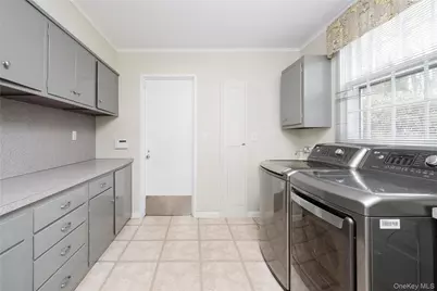 180 Wilmot Road, New Rochelle, NY 10804 - Photo 23