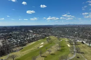 269-10 Grand Central Pkwy, Floral Park, NY 11005 - Photo 13