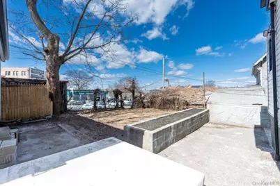 10 S 14th Avenue, Mount Vernon, NY 10550 - Photo 3