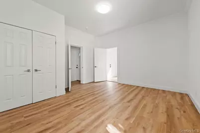 10 S 14th Avenue, Mount Vernon, NY 10550 - Photo 11