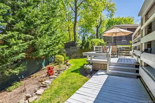 4 Knoll Top Rd, Stony Brook, NY 11790 - Photo 27