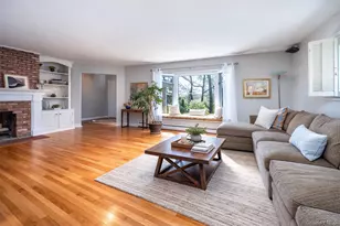 4 Knoll Top Rd, Stony Brook, NY 11790 - Photo 5