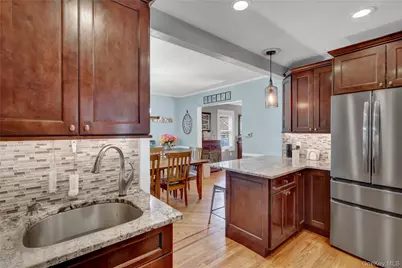 2889 Arnold Avenue, Oceanside, NY 11572 - Photo 17