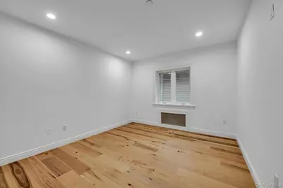 717 College Place, College Point, NY 11356 - Photo 9