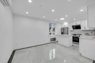 7-17 College Pl, College Point, NY 11356 - Photo 15