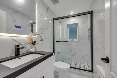 717 College Place, College Point, NY 11356 - Photo 11