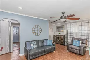 86 Oceanview Ave, Valley Stream, NY 11581 - Photo 3