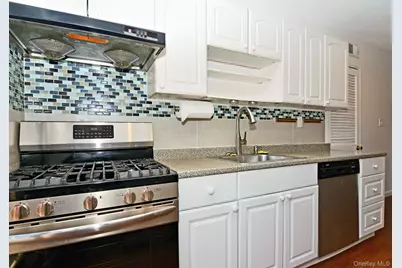 92 Gauguin Court #92, Middle Island, NY 11953 - Photo 9