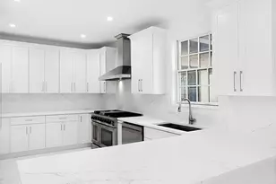 56 Jackson Ave, Mineola, NY 11501 - Photo 7