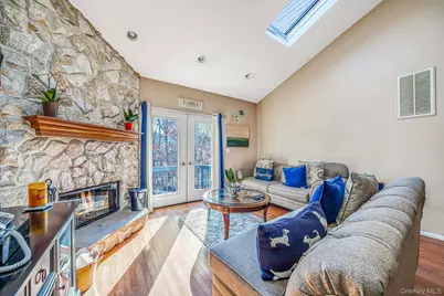 973 N Ocean Avenue, Patchogue, NY 11772 - Photo 5