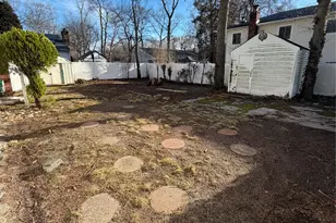 60 Webb Ave, Patchogue, NY 11772 - Photo 17