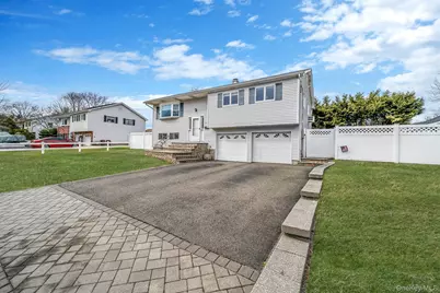 317 Garden City Street, Islip Terrace, NY 11752 - Photo 3