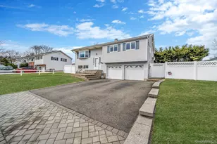 317 Garden City St, Islip Terrace, NY 11752 - Photo 3