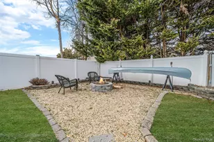 317 Garden City St, Islip Terrace, NY 11752 - Photo 27