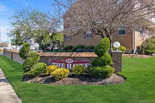 815 Franklin Ave, Valley Stream, NY 11580 - Photo 3