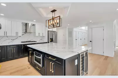 26 Fieldstone Drive, Syosset, NY 11791 - Photo 3