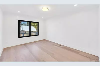 26 Fieldstone Drive, Syosset, NY 11791 - Photo 11