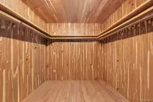 10 Hunting Hill Rd, Woodbury, NY 11797 - Photo 21