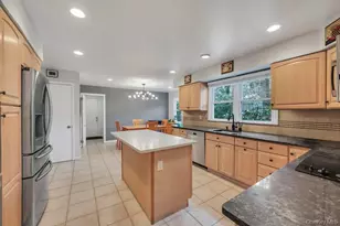 10 Hunting Hill Rd, Woodbury, NY 11797 - Photo 5