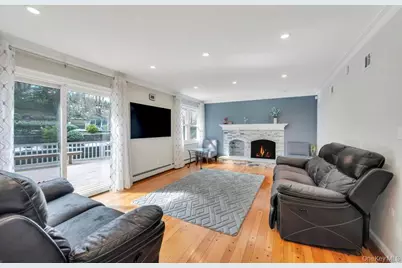 10 Hunting Hill Road, Woodbury, NY 11797 - Photo 11