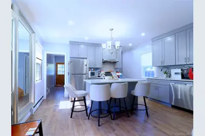 6 Morris Lane, Great Neck, NY 11024 - Photo 3