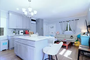 6 Morris Ln, Great Neck, NY 11024 - Photo 7