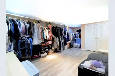 6 Morris Lane, Great Neck, NY 11024 - Photo 23