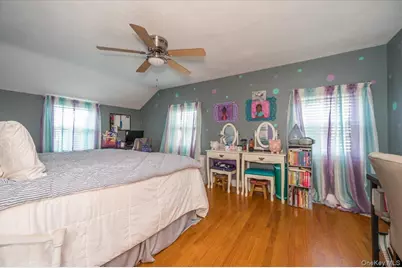 64 E Chester Street, Valley Stream, NY 11580 - Photo 7