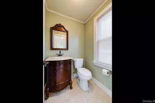 256 Nassau Rd, Huntington, NY 11743 - Photo 17